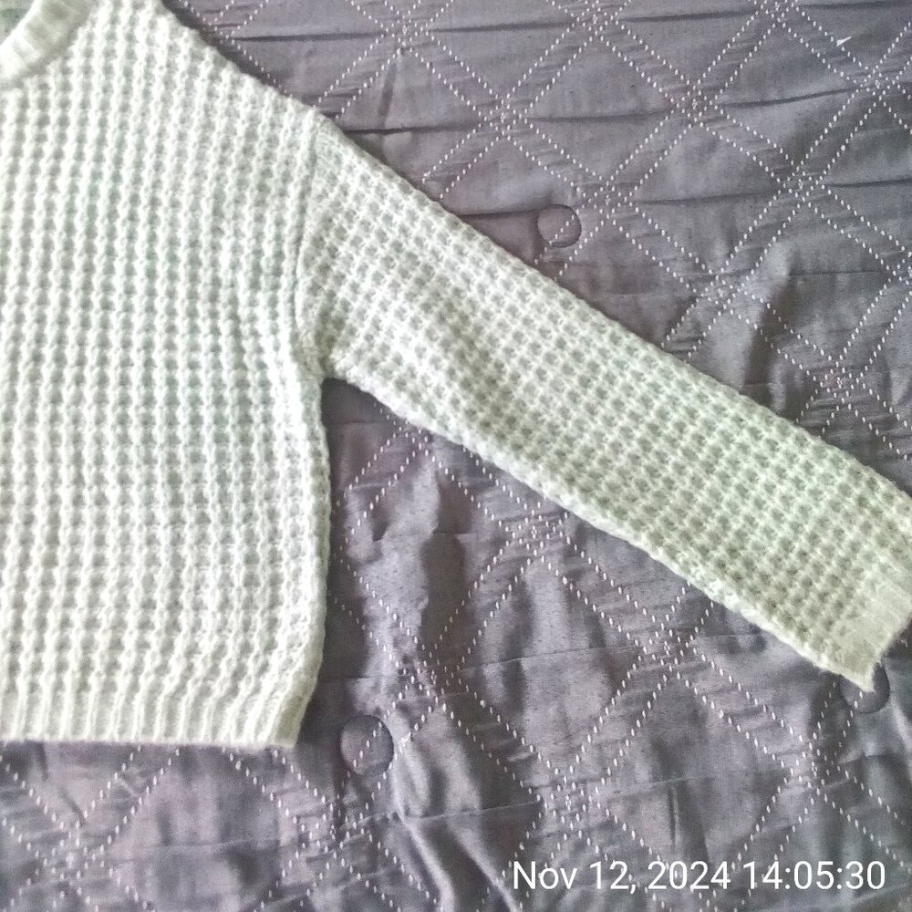 NWT..  WILD FABLE MINT GREEN KNITTED SWEATER - Picture 7 of 9